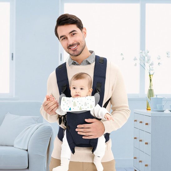 Porte bébé avec papa de face