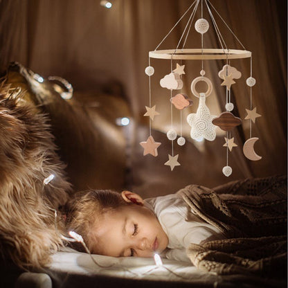 WoodDream™ I Mobile en Bois avec Boite à Musique et Support de Bois - BébéMamanEnfant